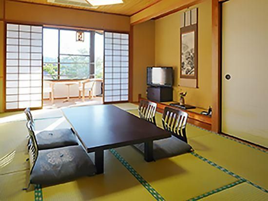 Menard Aoyama Resort: Wafukan Utatsu - Iga - Comedor