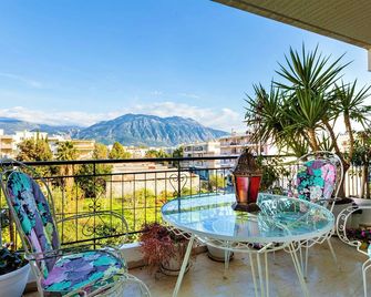 Bright comfy flat near the beach & the city center - Kalamata - Balcony