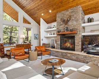 Iris Lodge at Torreon, peaceful nature retreat! - Show Low - Wohnzimmer