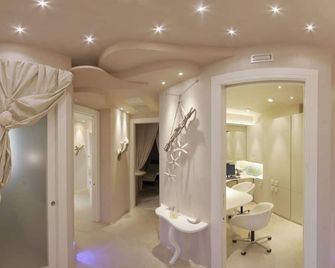 Suite & Spa Mirabel - Aquileia - Gang