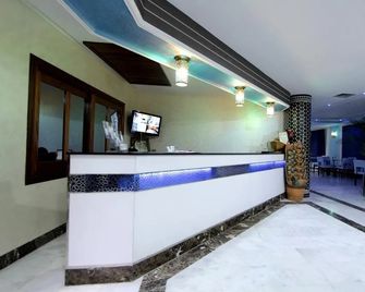 Hotel La Perla - Al-Hoceima - Rezeption