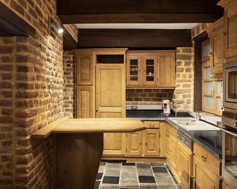 Appart-Hotel Léopold Liège Centre - Liège - Kitchen