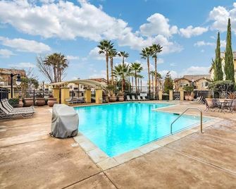 Lepark Yellow With Pool & Spa Next To Downtown Golden One Airport - Sacramento - Pool