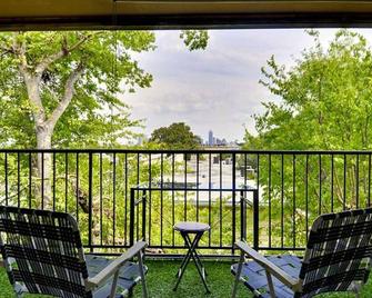 Barton Hills Condominiums - Austin - Balcony
