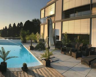 Appartement Architektenhaus - Pool - Fernsicht - Lannach - Zwembad