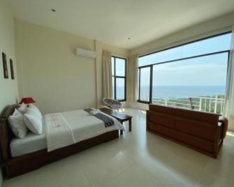 Villa Aryaguna - Senggigi - Habitación