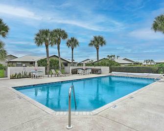 1 Mi to Golf Sebring Condo with Pool Access! - Sebring - Pool