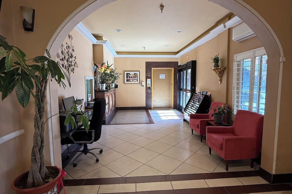 جارفي إن هوتل - 4، مونتيري بارك