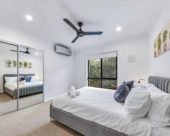 Airlie Beach Home - Airlie Beach - Bedroom