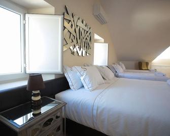 Suites Guest House - Cascais - Schlafzimmer