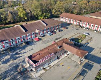 Red Carpet Inn - Louisville - Hurstbourne - Edificio
