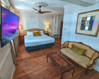 Hotel St. Michel - Coral Gables