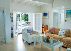 Villa Wishing Fish, Modern Cottage with Chalk Sound Views - Providenciales - Sala de estar