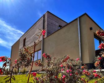 Inova Guesthouse - Comfort Room with Private Bathroom and Access to Shared Facilities - Hasselt - Bâtiment