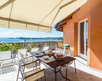Alloro - Gardone Riviera - Balcony
