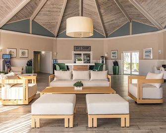 بالم تري كلوب ميامي هوتل - ميامي بيتش - غرفة معيشة