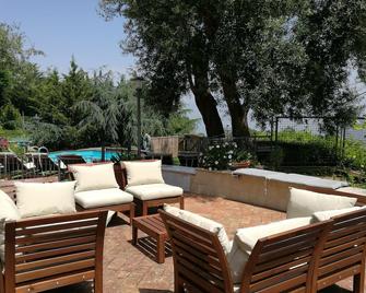 Casa Gaia Sorrento Bio Vacanze - Sorrento - Patio