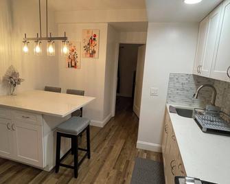 New Modern Apartment - Yonkers - Kitchen