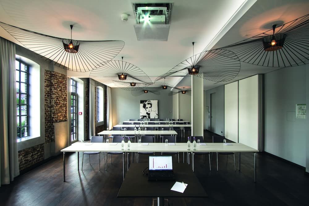 Heyligenstaedt - Giessen - Sala de reuniones