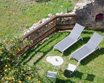 Country house near sea, ideal for families and all outdoor activities. - Finale Ligure - Innenhof