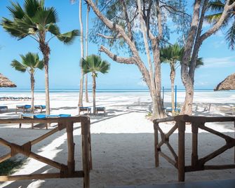 Royal Mandarin Hotel & Resort - Pwani Mchangani - Bãi biển