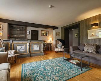 The Green House Hotel Cromer Sleeps 20 - Hot Tub - Thorpe Market - Living room