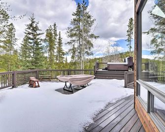 3 Mi to Main St: Home w/ Mtn-view Deck in Breck! - Breckenridge - Balcony
