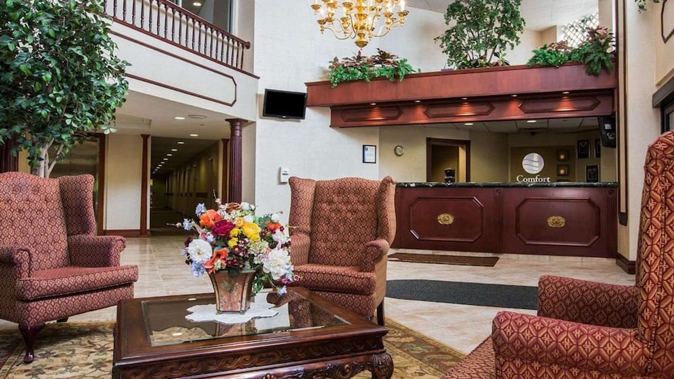 Holiday Inn Exp & Sts Hawthorne
