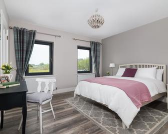 Luxury renovated old Irish cottage - Cong - Bedroom