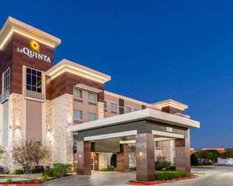 La Quinta Inn & Suites by Wyndham Houston Nw Beltway 8/West Rd - Jersey Village - Budova