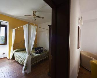 Agriturismo I Pini - San Gimignano - Κρεβατοκάμαρα