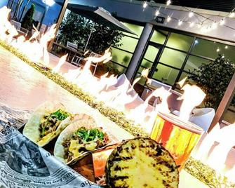 Delta Hotels by Marriott Chesapeake Norfolk - Chesapeake - Lounge