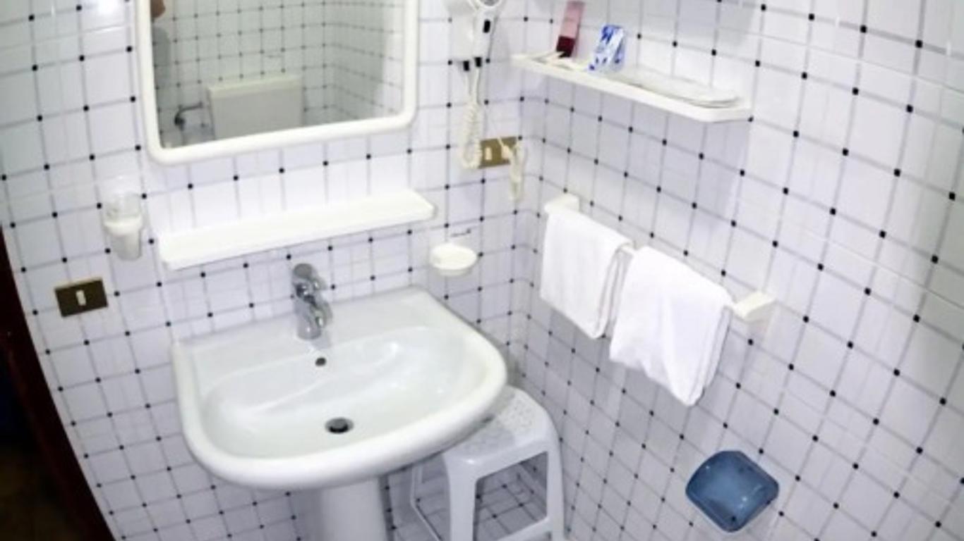 هوتل بلاتينوم