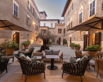Borgo Dei Conti Resort Relais & Chateaux - Perugia - Patio