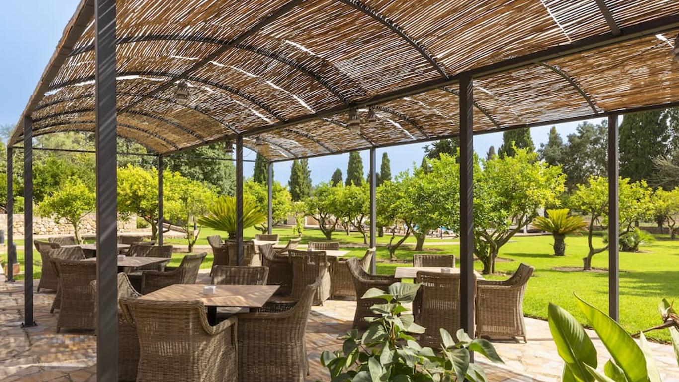 Finca Son Roig by Valentin