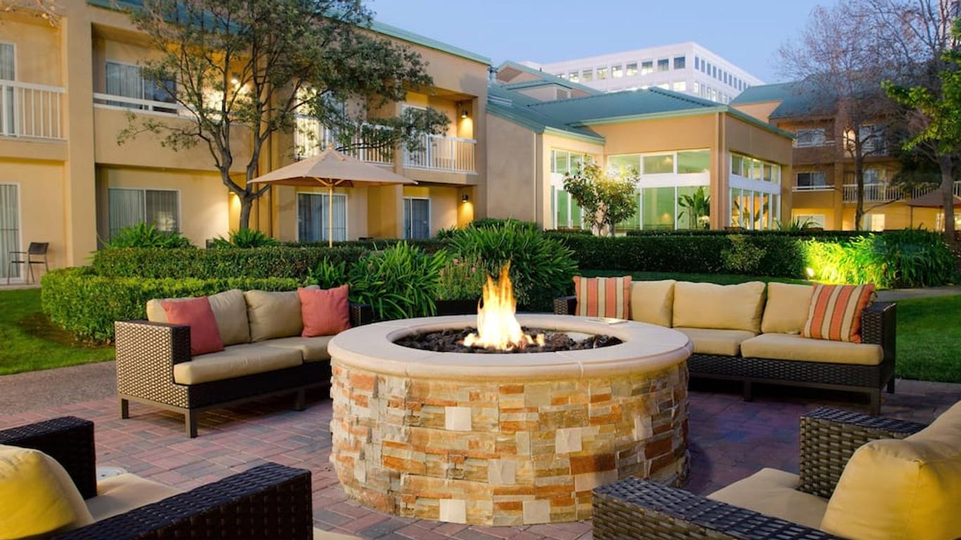 Courtyard by Marriott San Mateo Foster City