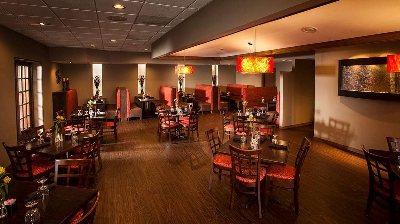 Ramada by Wyndham Marquette