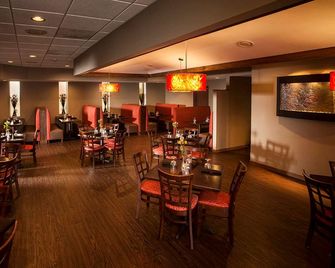 Ramada by Wyndham Marquette - Marquette - Restaurant