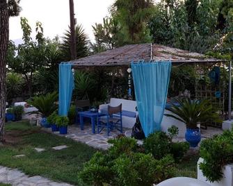 Villa Nantia - Kamena Vourla - Patio