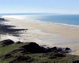 The Tree Inn - Bude - Beach