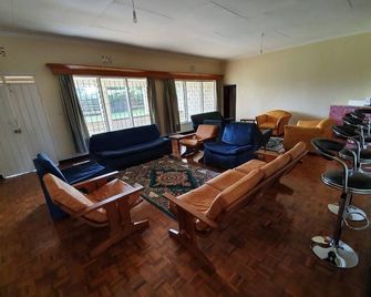 Thayo Place - Nyeri - Salon