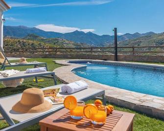 Finca La Diosa Salares by Ruralidays - Salares - Piscina