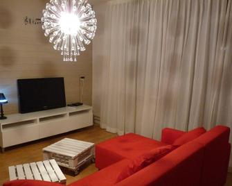 2 room apartment 20 minutes from Amsterdam - Almere - Living room