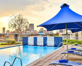 Rh Hotel Pretoria - פרטוריה - בריכה