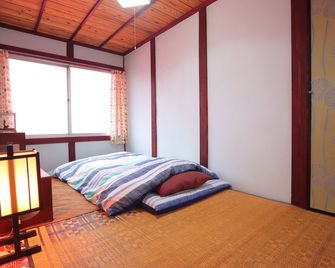 Morinomomu - Hikari - Bedroom