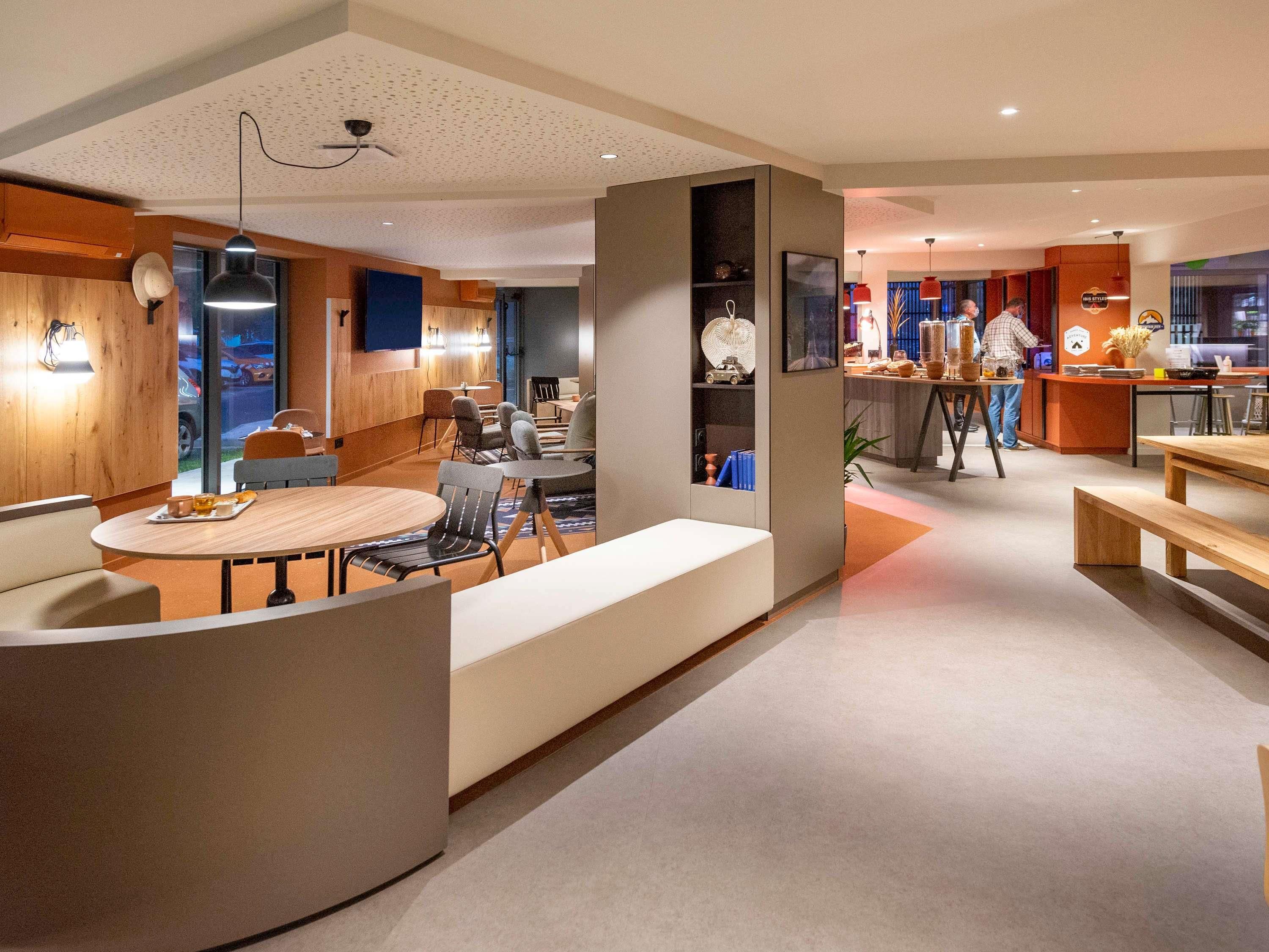 ibis Styles Rouen Parc expo zenith - Saint-Étienne-du-Rouvray - Dining room