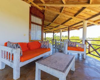 Silver Rock Boutique Resort by Mokawa - Hotel & Apartments - Malindi - Balcony