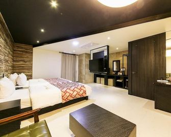 Hwaseong (Hyangnam) Elga Tourist Hotel - Hwaseong - Habitación