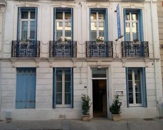 Hôtel Emilie - רויאן - בניין