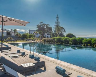 Delta Hotels by Marriott Azores - Sao Roque - Piscina